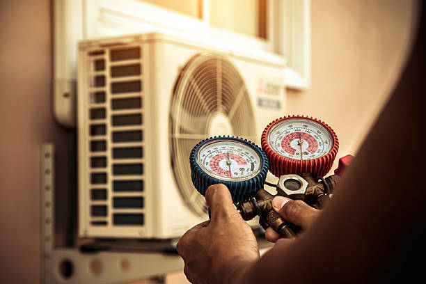 Professional Hvac technician working in Ashippun, WI